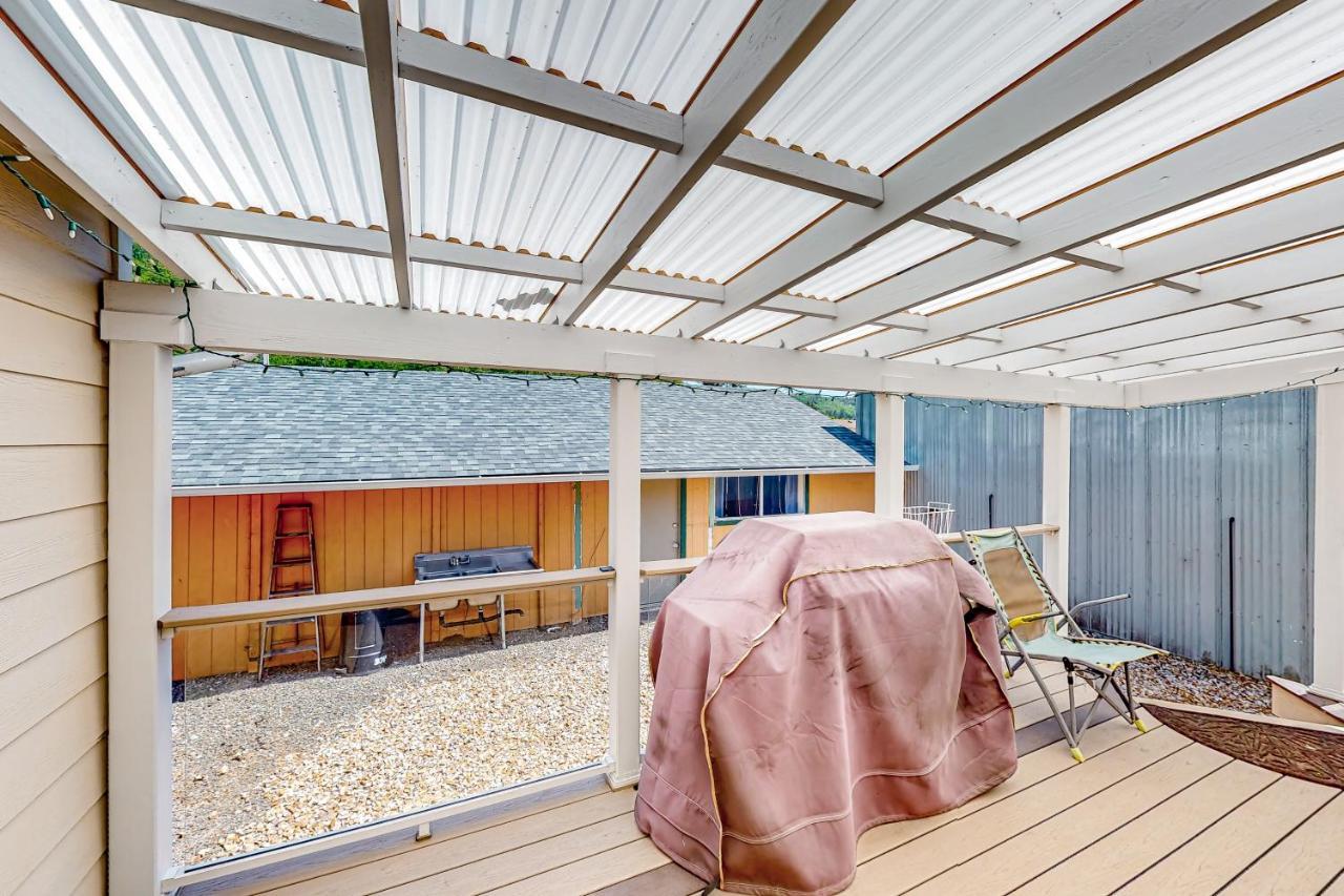Cozy Corner By The Bay Villa Reedsport Exterior photo